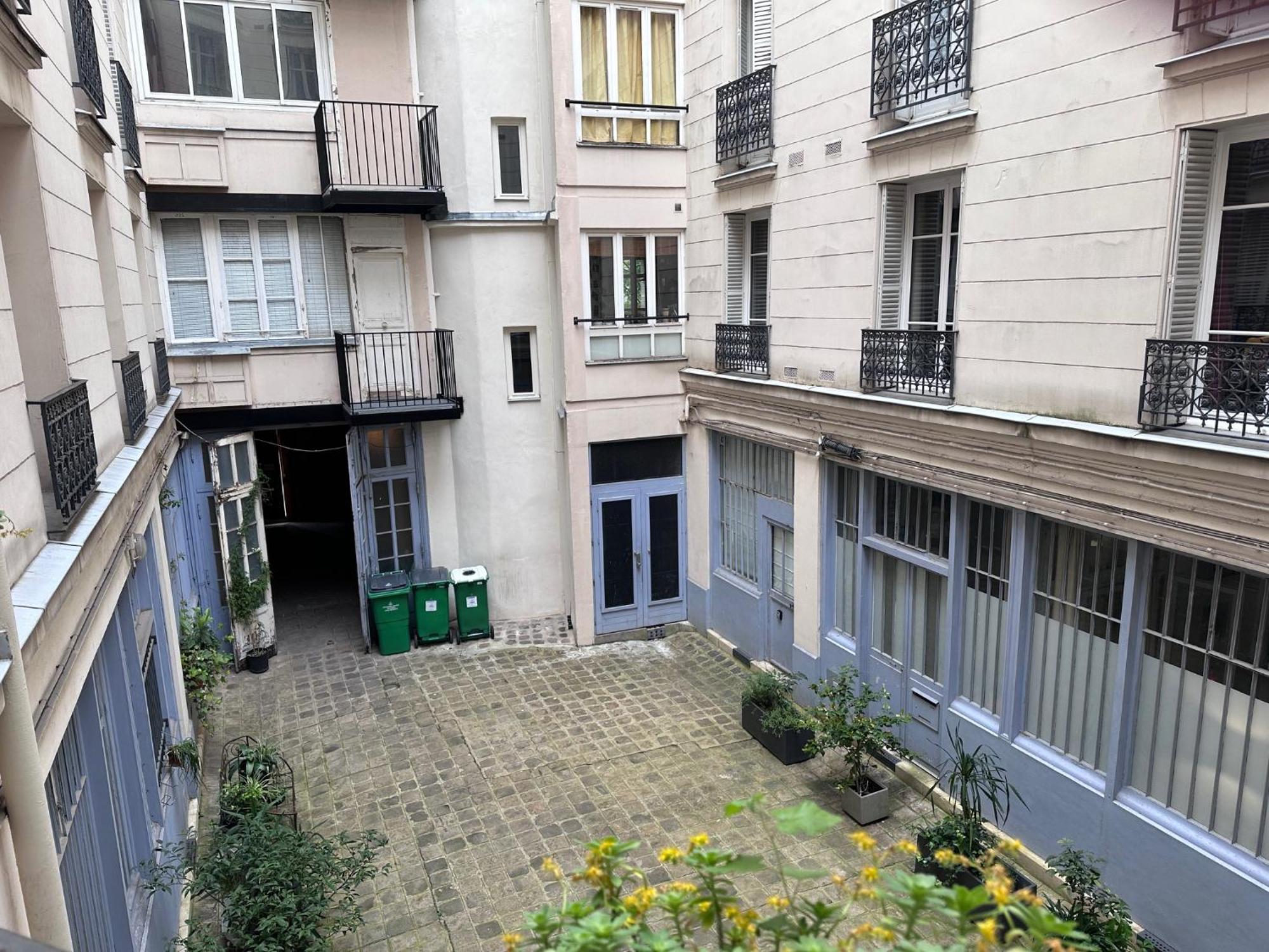 3 Parisian Appartement